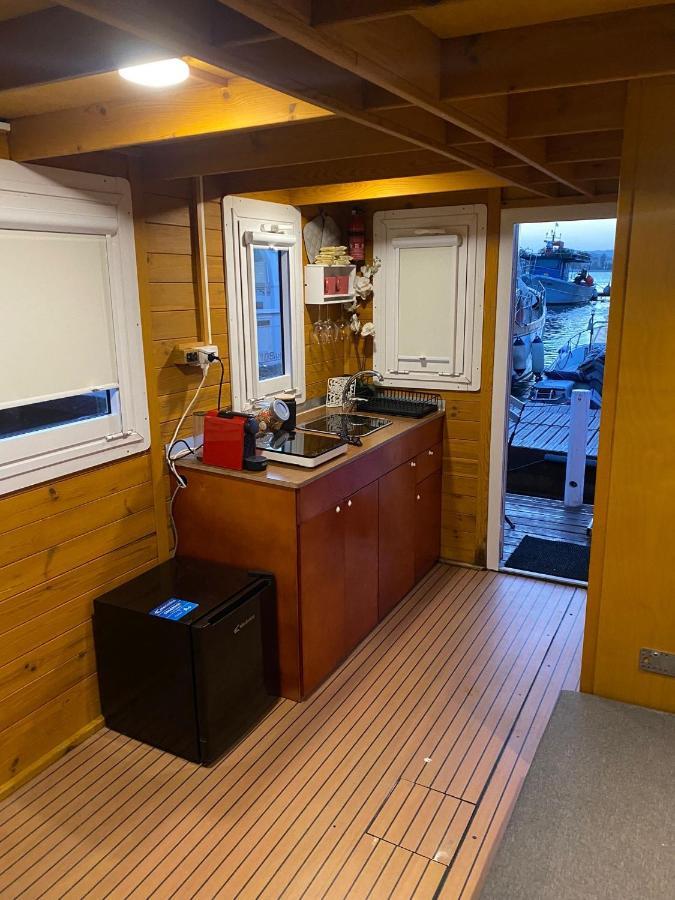 ホテル House Boat R Al Poetto 2 Pax Piu' 1 カリアリ エクステリア 写真