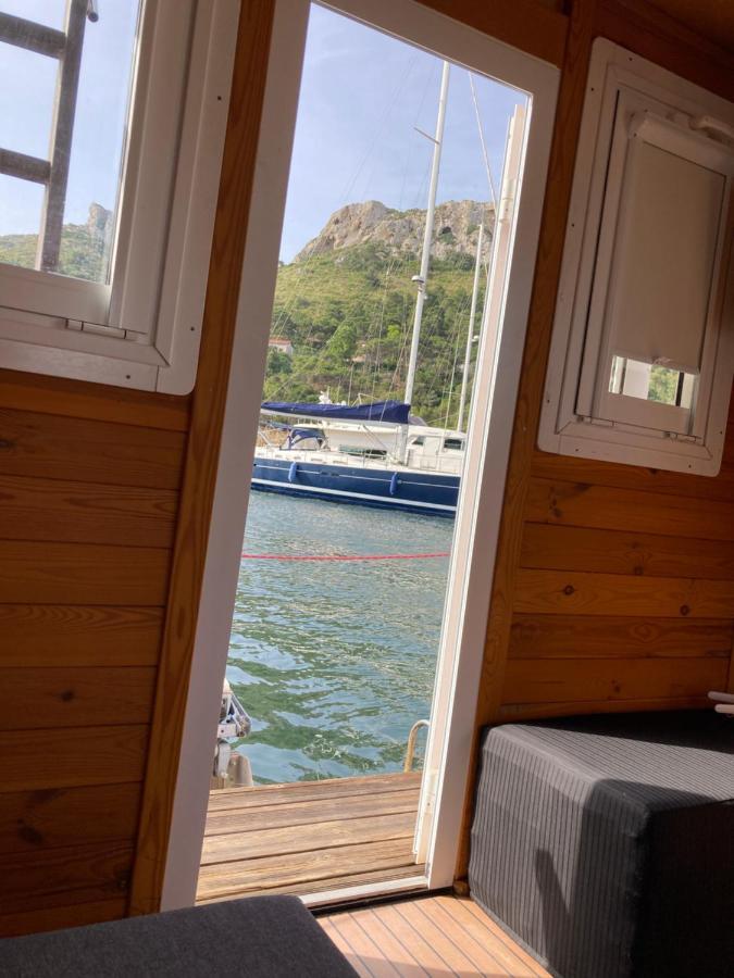 ホテル House Boat R Al Poetto 2 Pax Piu' 1 カリアリ エクステリア 写真