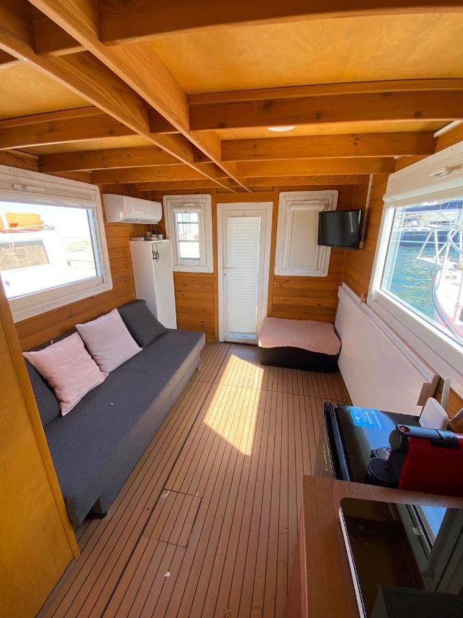 ホテル House Boat R Al Poetto 2 Pax Piu' 1 カリアリ エクステリア 写真