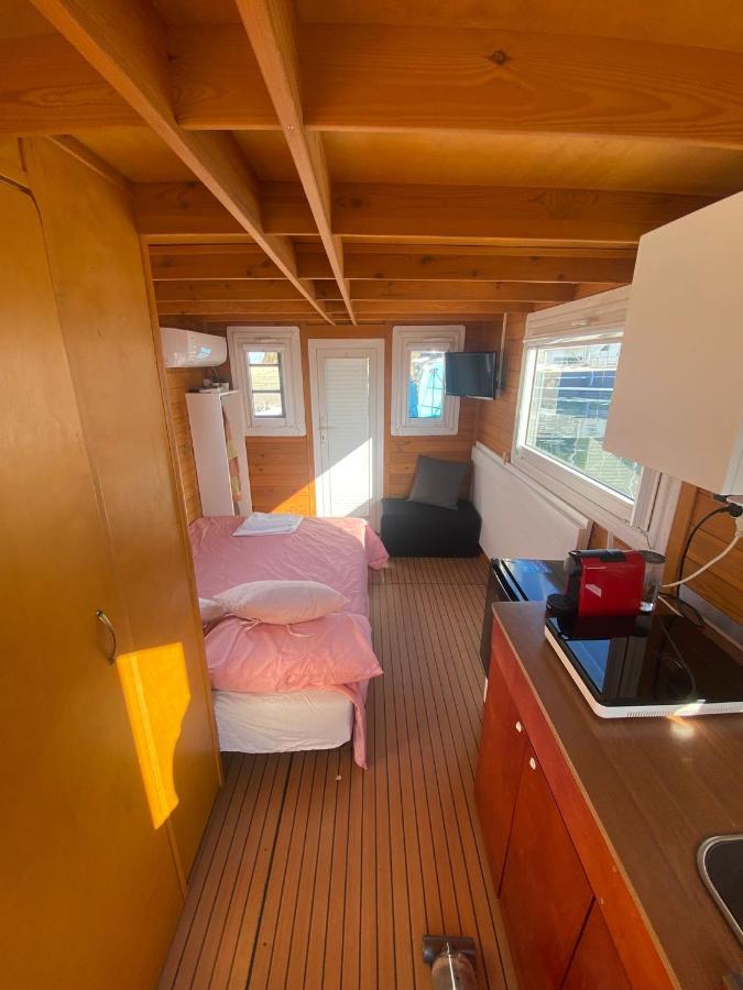 ホテル House Boat R Al Poetto 2 Pax Piu' 1 カリアリ エクステリア 写真