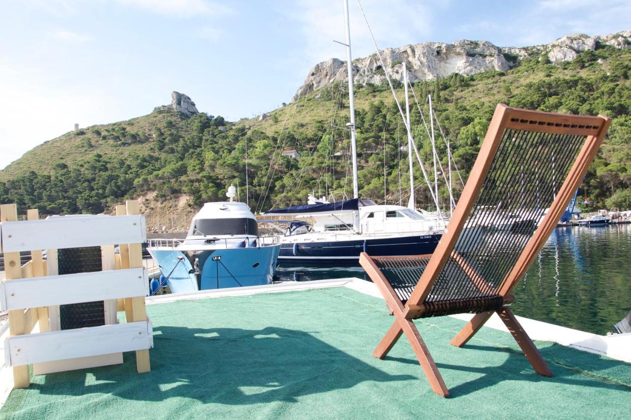 ホテル House Boat R Al Poetto 2 Pax Piu' 1 カリアリ エクステリア 写真